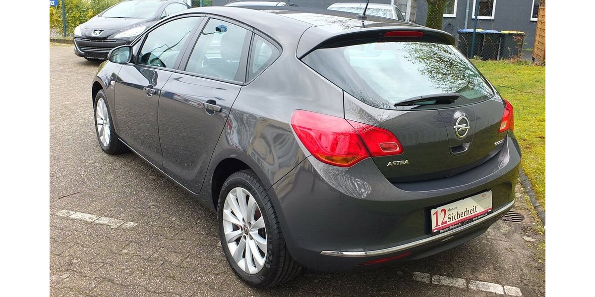 Opel Astra ACTIVE KLIMAANLAGE 17 ZOLL LMF TEMPOMAT 92.855 km 7.250 &euro; Köln 50858