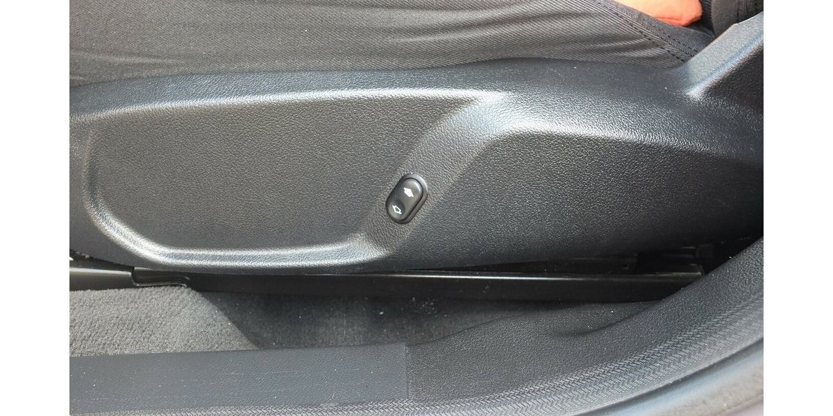 Ford Mondeo 2.0TDCi AUTOMATIC-PROBLEME NAVI XENON PDC B 143.215 km 6.900 &euro; Köln 50858