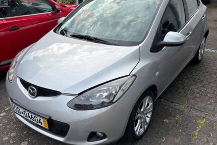 Mazda 2 105.220 km 4.150 &euro; Leverkusen 51371