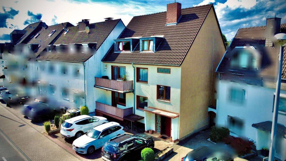 Wohnen mit Perspektive - Mehrgenerationenhaus mit großem Gartenparadies! 9 zimmer
