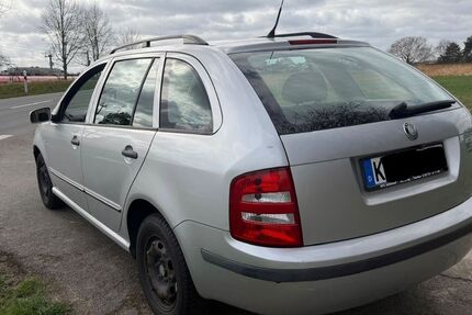 Skoda Fabia 127.500 km 2.000 &euro; Köln 51143