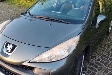 Peugeot 207 144.700 km 2.800 &euro; Rösrath 51503
