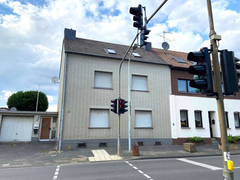 Haus zum Kaufen in Bergheim-Glessen 280.000 € 121.89 m²