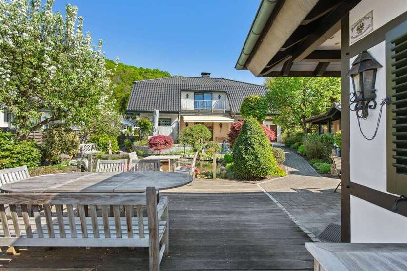 Haus zum Kaufen in Lohmar 1.150.000 € 237 m² 4 zimmer