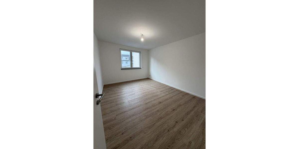 Terrassenwohnung Köln Eil - 3 Zimmer, 100 m&sup2;, 1.690&euro; | Angebot:25052354