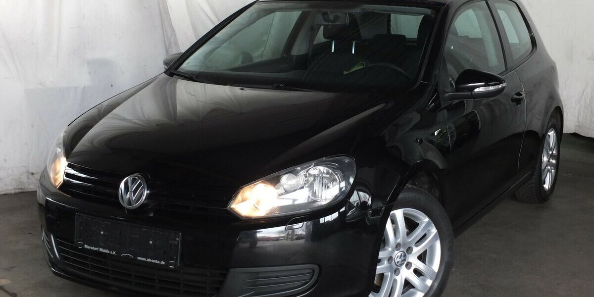 VW Golf 1.4i TRENDLINE KLIMAANLAGE SPORT-LMF SHZ 132.895 km 6.704 &euro; Köln 50858