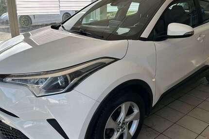 Toyota C-HR 81.000 km 15.900 € Bonn 53119