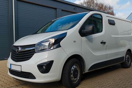 Opel Vivaro 135.000 km 10.699 &euro; haan 42781