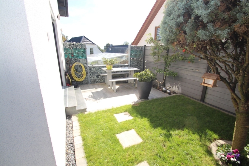 Mit 3D: Einfamilienhaus mit schön angelegtem Garten und dem Blick ins Grüne! 4 zimmer