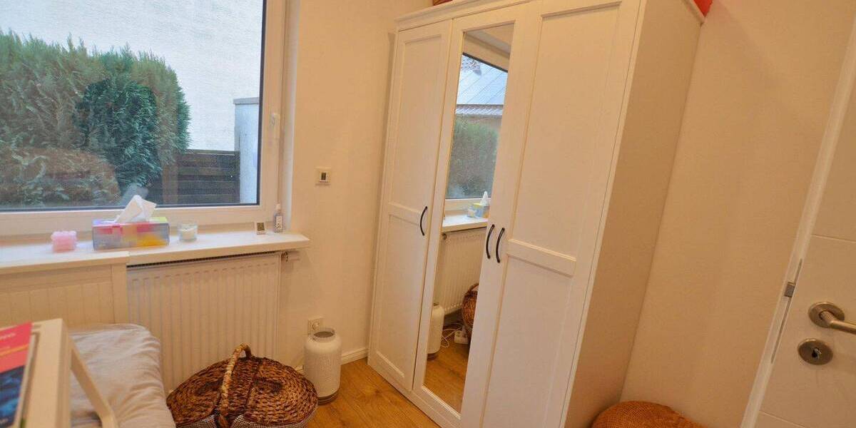 Etagenwohnung Troisdorf Spich - 4 Zimmer, 100 m&sup2;, 1.295&euro; | Angebot:26236530