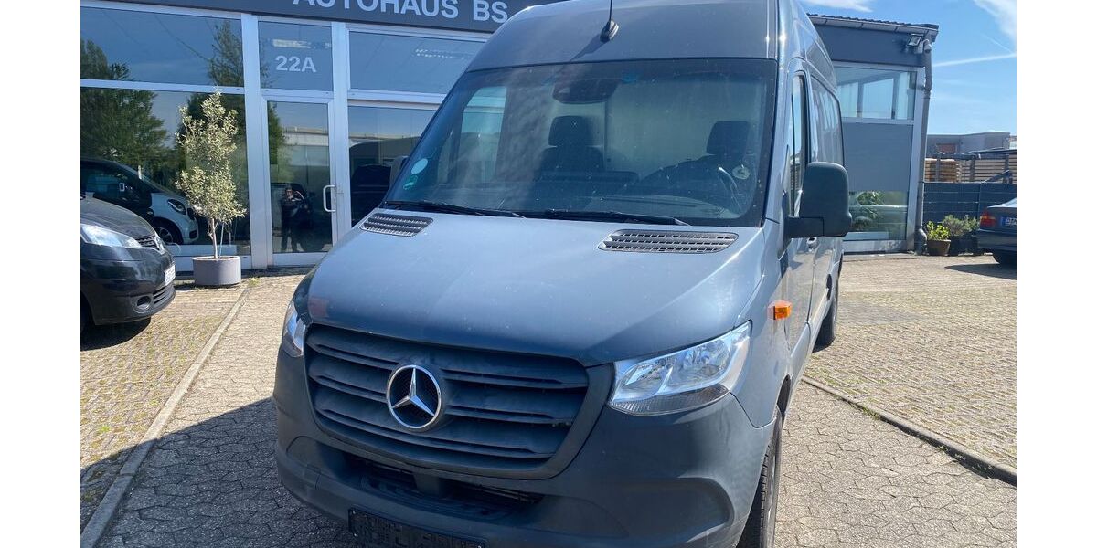 Mercedes-Benz Sprinter 143.080 km 16.900 &euro; Hilden 40721