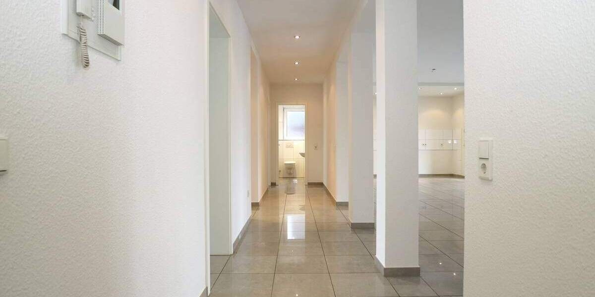 Etagenwohnung Dormagen Hackenbroich - 3 Zimmer, 123 m&sup2;, 1.285&euro; | Angebot:24677065