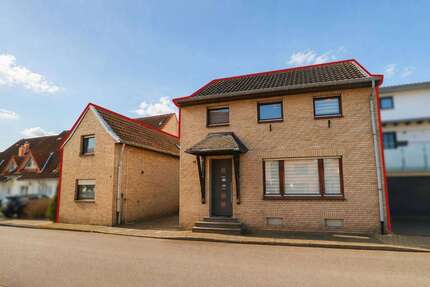 Haus Dormagen / Straberg Straberg - 11 Zimmer, 176 m&sup2;, 525.000&euro; | Angebot:26351317