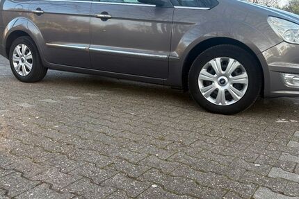Ford Galaxy 145.545 km 8.400 &euro; Köln 50767