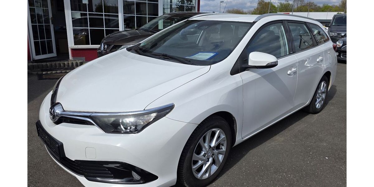 Toyota Auris 177.737 km 8.980 &euro; Solingen 42659