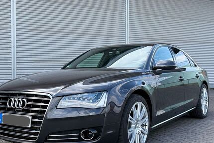 Audi A8 198.000 km 19.899 € Dormagen 41540