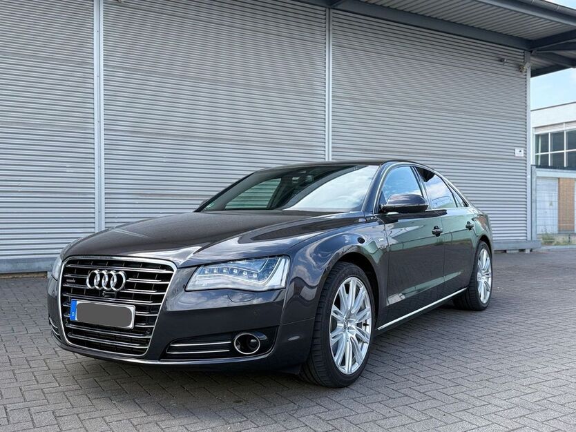 Audi A8 198.000 km 19.899 € Dormagen 41540