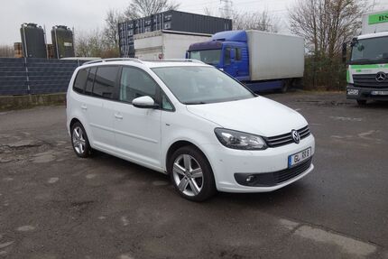 VW Touran 196.792 km 8.999 &euro; Köln 51149