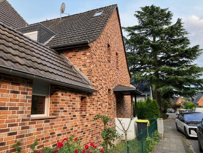 Charmantes Reihenendhaus in bester Wohnlage von Neuss