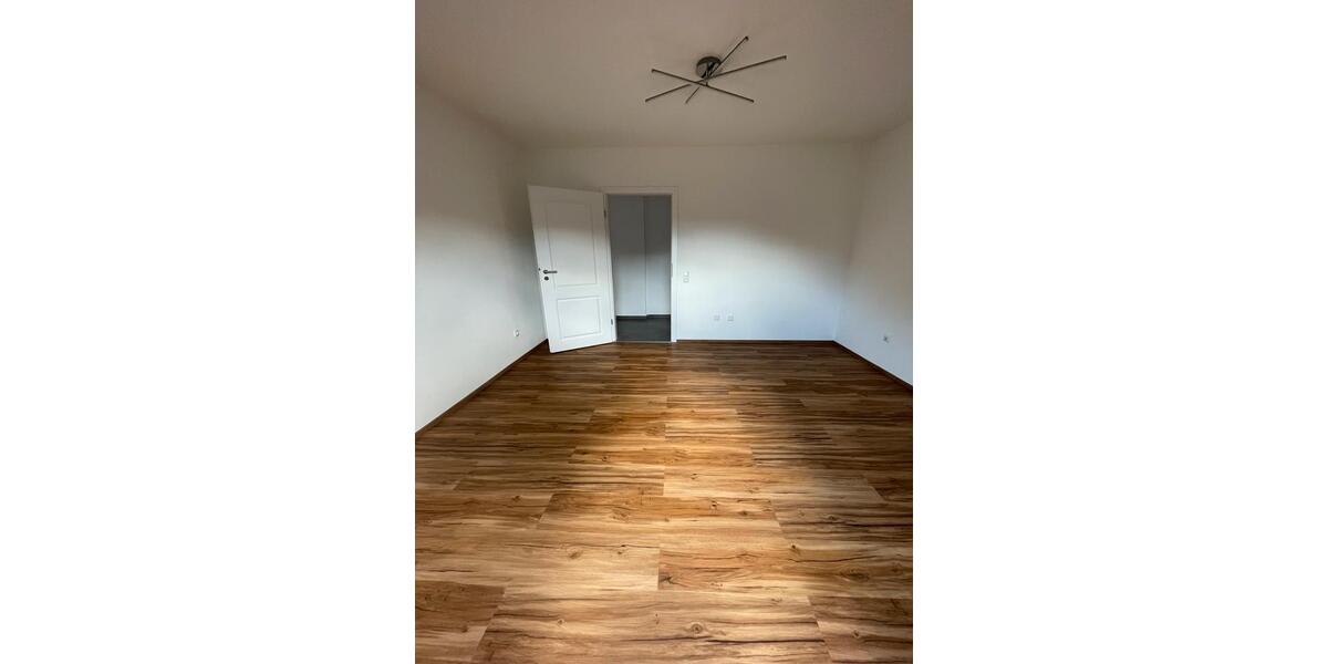 Dachgeschoßwohnung Solingen Mitte - 3 Zimmer, 58 m&sup2;, 840&euro; | Angebot:26302915
