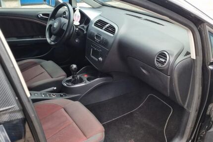 Seat Leon 279.000 km 3.399 € Köln 50969