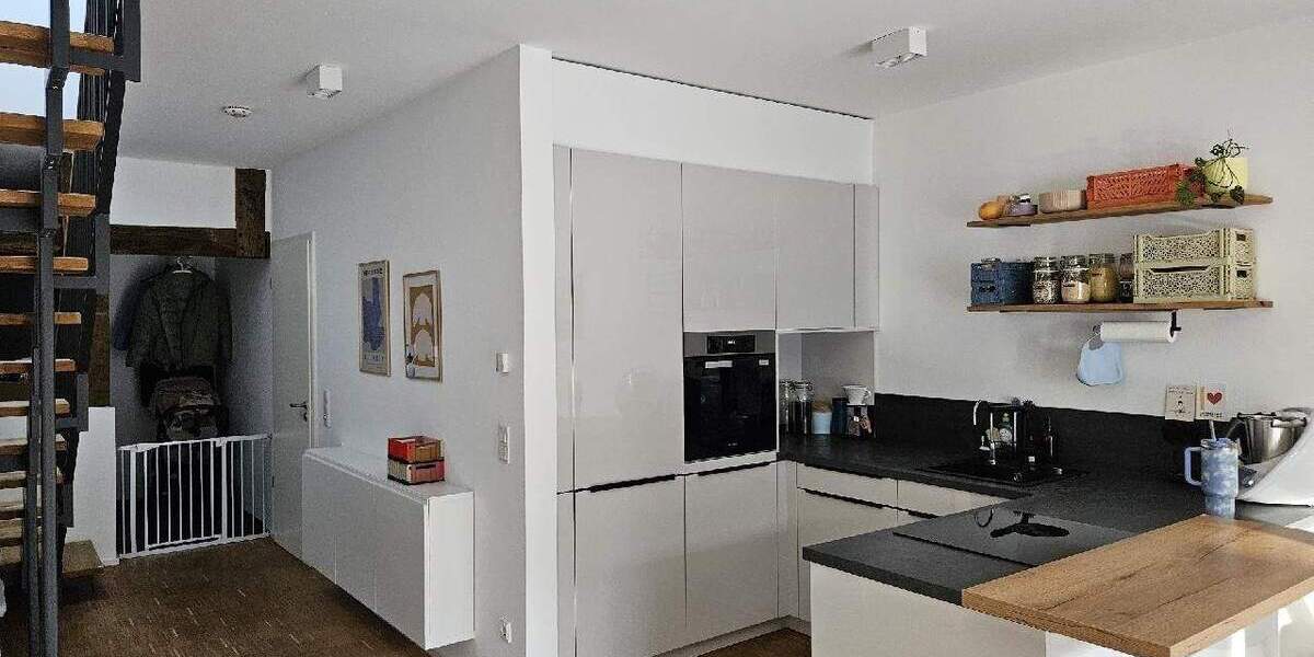 Reihenmittelhaus Troisdorf Sieglar - 3 Zimmer, 98 m&sup2;, 1.550&euro; | Angebot:23973090