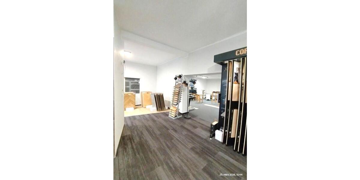 Köln-Ehrenfeld (Bickendorf) U-Bahn-Haltestelle Akazienweg freitragende Lagerhalle mit Büro und Ausstellungsfläche (ca. 850 m²) + Außenfläche - Gewerbeobjekt Köln Ehrenfeld | Angebot:26794414