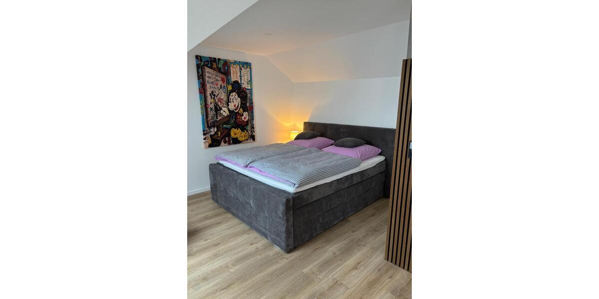 Einfamilienhaus Langenfeld (Rheinland) - 1 Zimmer, 63 m&sup2;, 1.250&euro; | Angebot:27615824