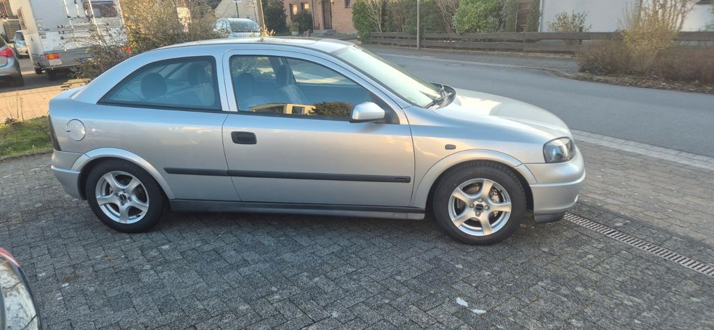 Opel Astra 98.000 km 2.800 &euro; Langenfeld 40764