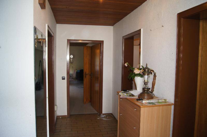 Schöner Bungalow im Dornröschenschlaf! 4 Zi, 100m² WF, GST 525m²,Garage und Keller in Niederkassel 4 zimmer