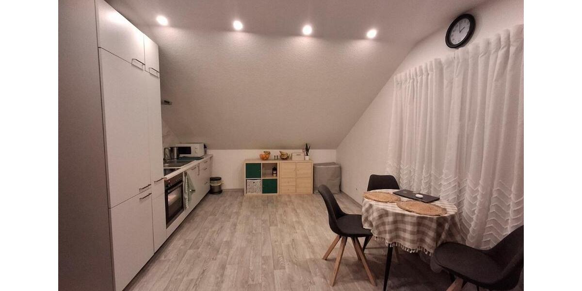 Dachgeschoßwohnung Weilerswist - 2 Zimmer, 38 m&sup2;, 610&euro; | Angebot:25131185