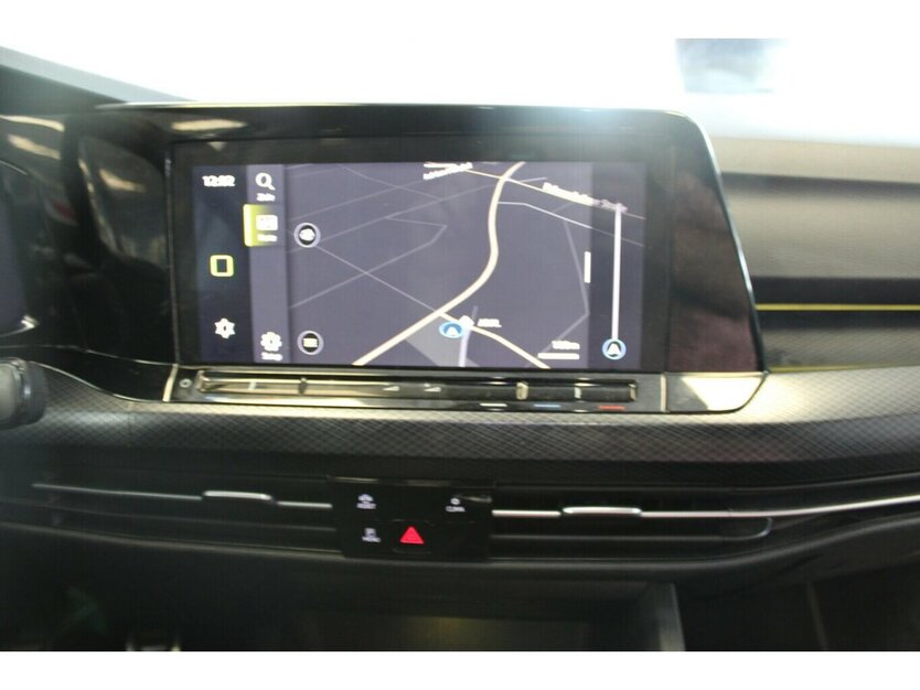 VW Golf VIII 2.0 TDI SCR United 69.468 km 18.980 € Euskirchen 53881