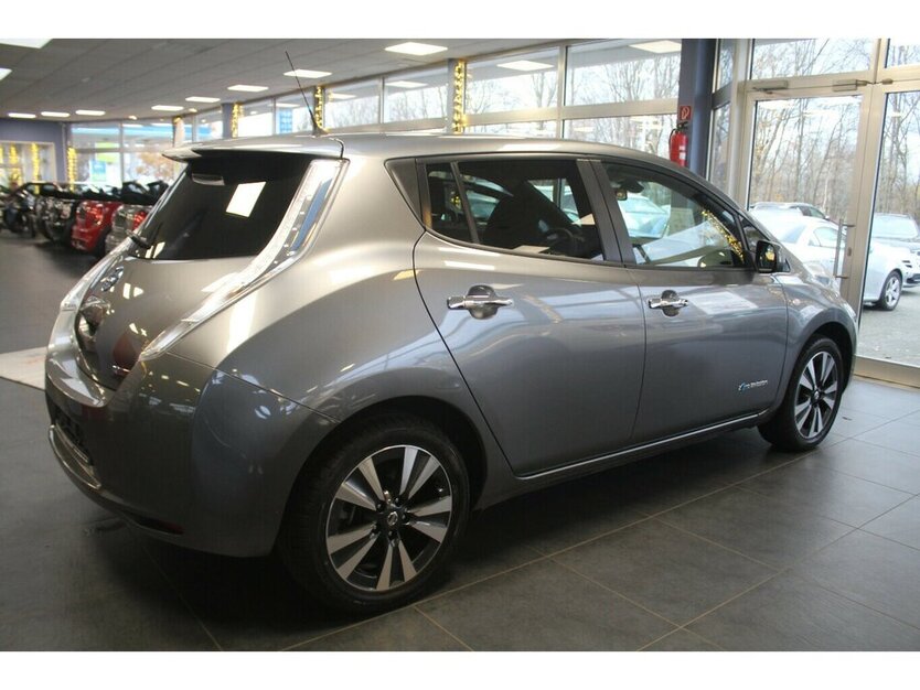 Nissan Leaf 30 kWh Tekna 360° 1.Hand 9.986 km 9.980 € Euskirchen 53881