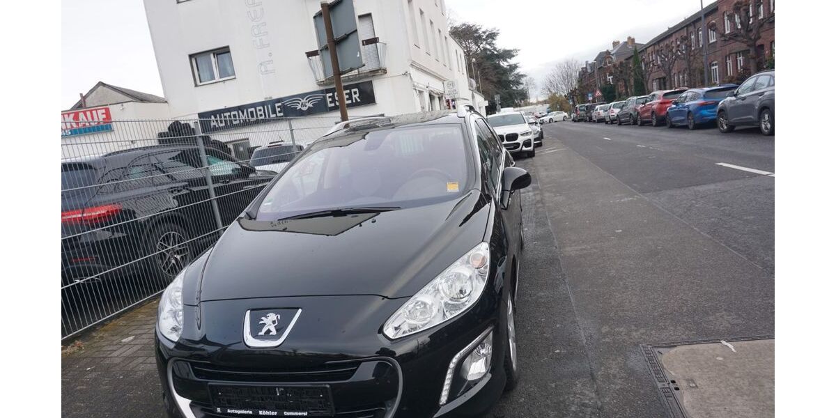 Peugeot 308 77.773 km 7.499 &euro; Köln 51143
