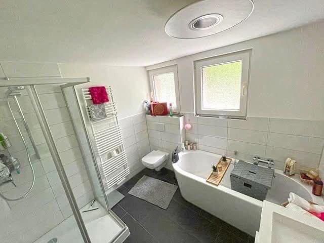 Etagenwohnung Solingen - 3 Zimmer, 75 m&sup2;, 175.000&euro; | Angebot:26019428