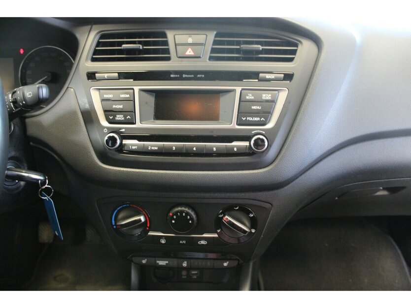 Hyundai i20 1.2 5-Türig - Klima - SHZ - 83.709 km 9.980 € Euskirchen 53881