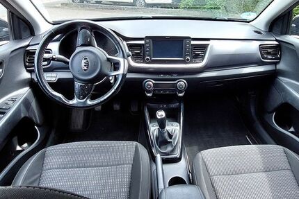 Kia Stonic 65.000 km 13.500 &euro; Bornheim 53332