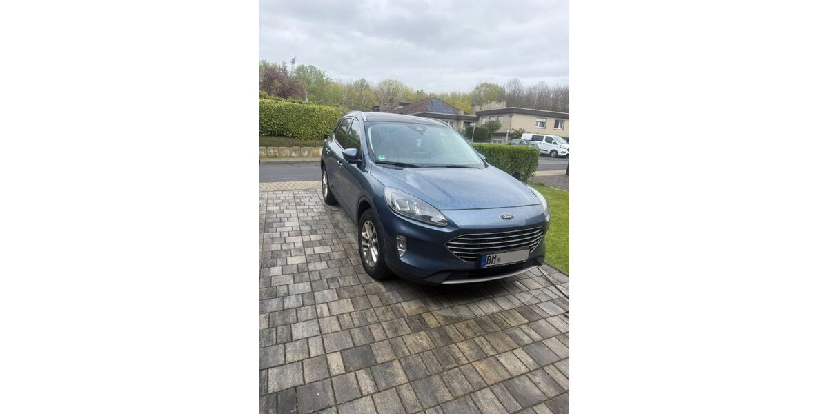 Ford Kuga 58.000 km 25.199 &euro; Kerpen 50169