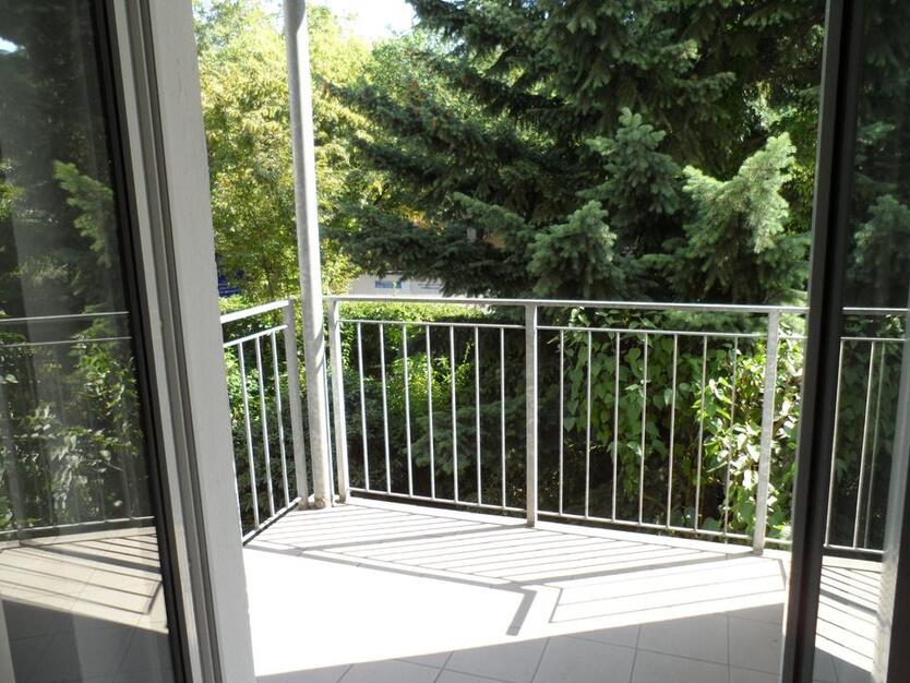 2 Zimmer Mietwohnung in D- Oberbilk im 1. OG neu zu vermieten! zimmer