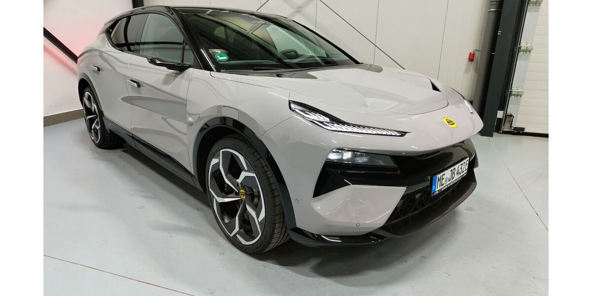 Lotus Eletre 39.000 km 89.889 &euro; Haan 42781