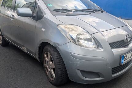 Toyota Yaris 273.000 km 2.750 &euro; bergisch gladbach 51467