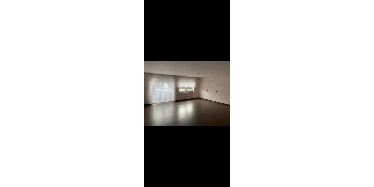 Erdgeschoßwohnung Erftstadt - 3 Zimmer, 93 m&sup2;, 1.300&euro; | Angebot:26224991
