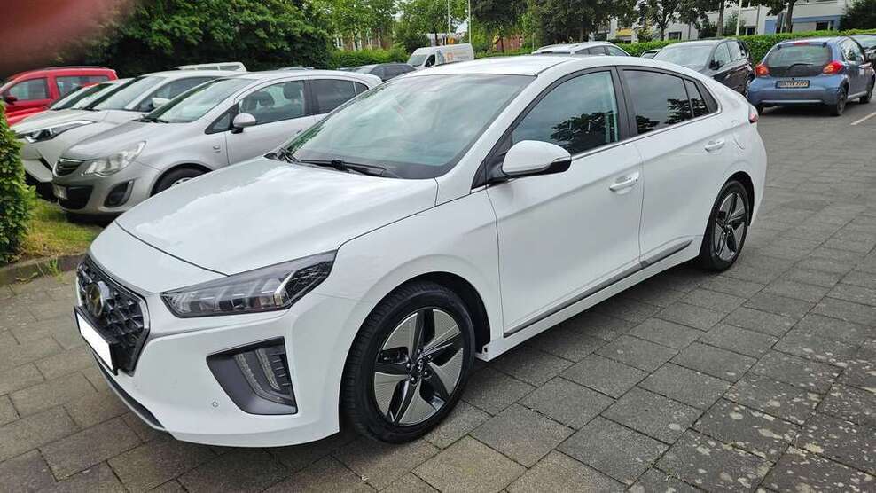 IONIQ