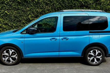 Ford Tourneo Connect 31.900 km 28.900 &euro; Köln 51147
