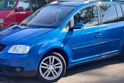 VW Touran 224.000 km 3.250 &euro; bonn 53175