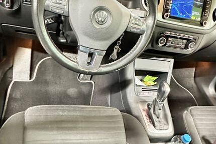 VW Tiguan 74.300 km 13.800 &euro; Bonn 53121