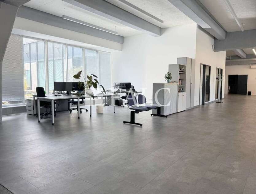 Büro in Siegburg 35.140 € 2510 m²
