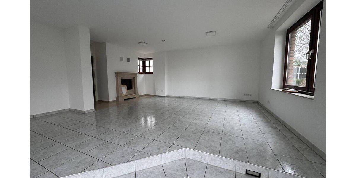 Etagenwohnung Bergisch Gladbach Schildgen - 3 Zimmer, 109 m&sup2;, 1.490&euro; | Angebot:26037052