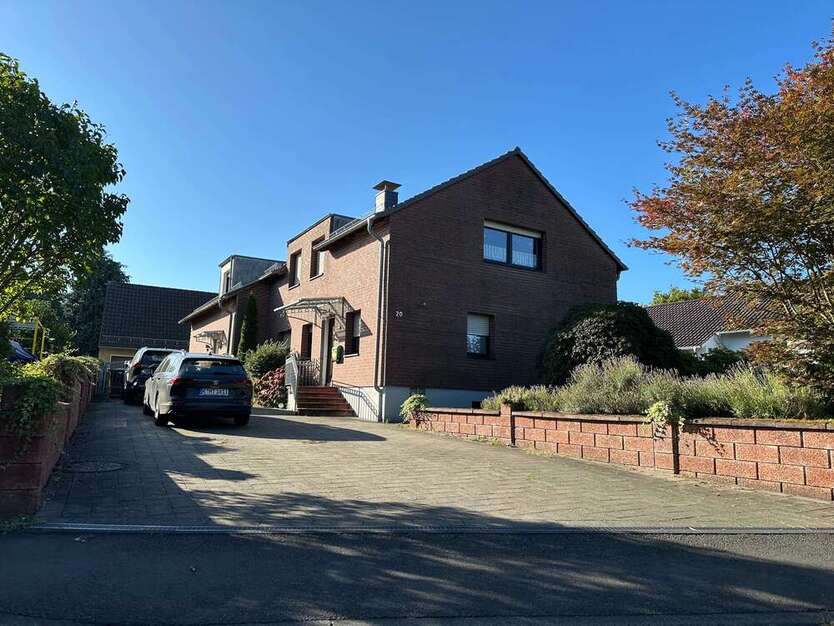 Haus zum Kaufen in Odenthal 620.000 € 230 m² 8 zimmer