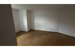 schöne helle 2,5-Zimmer Whg., Küche, Diele, 2 x Bad inkl. Stellplatz